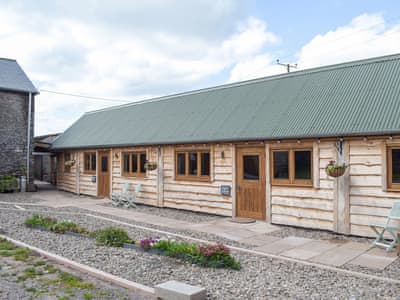 Exterior | East View Farm: Gooses Roost - East View Farm, Westbrook