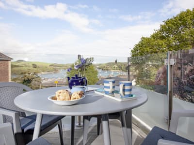 Sitting-out-area | Devon Court 2,