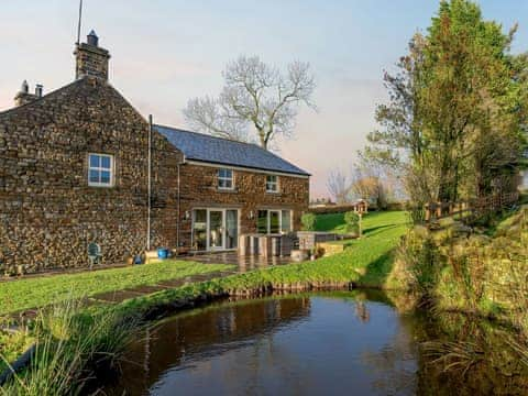 Exterior | Annabelle&rsquo;s Cottage, Oakenclough