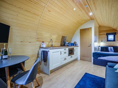 Open plan living space | Althorp - Steepleton Lodge Farm, East Haddon