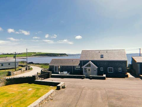 Exterior | Yr Efail - Penrhyn Farm Cottages, Llanfwrog, near Holyhead