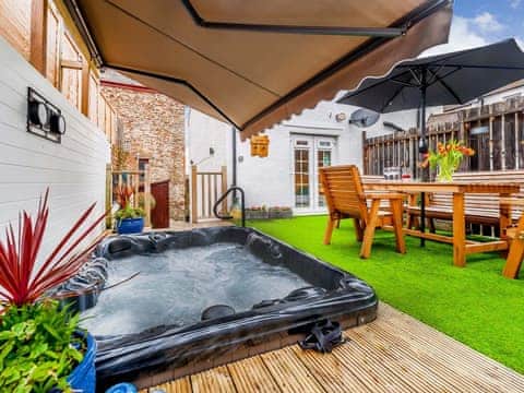 Hot tub | Harbour Hideaway, Ilfracombe