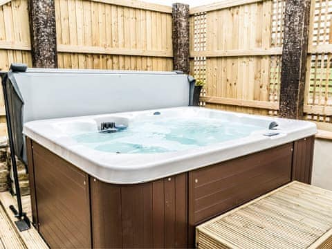 Hot tub | Rose Cottage, Wrantage, near Taunton