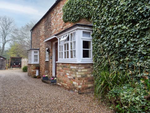 Exterior | Bakers Mews Cottage, Kimbolton, near Cambridge
