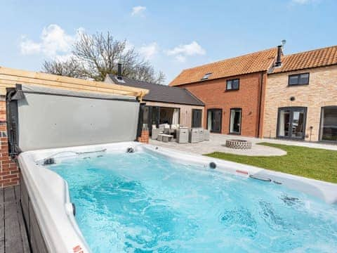 Hot tub | Copper House, Willoughby, near Alford