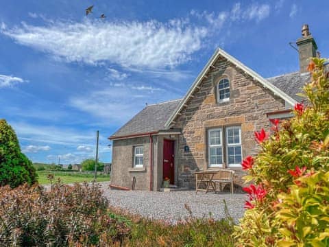 Exterior | Rowan Cottage - Easter Dalziel Farm Cottages, Dalcross