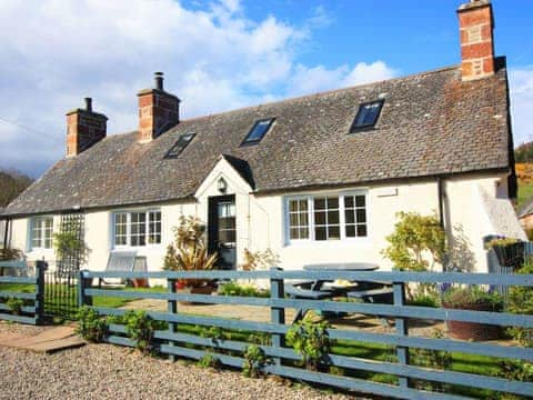 Exterior | White Cottage - Culmaily Farm, Golspie