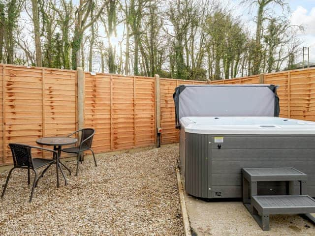 Hot tub | Woodpecker Lodge - Hole Farm, Alderbury, near Salisbury