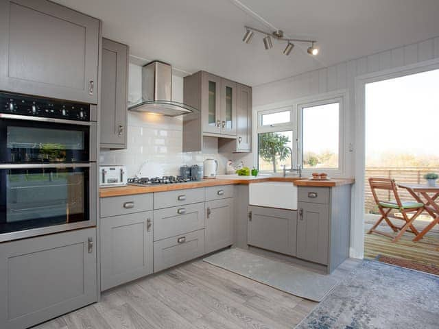 Kitchen | The Retreat 8 - Moorland Views, Newton Abbot