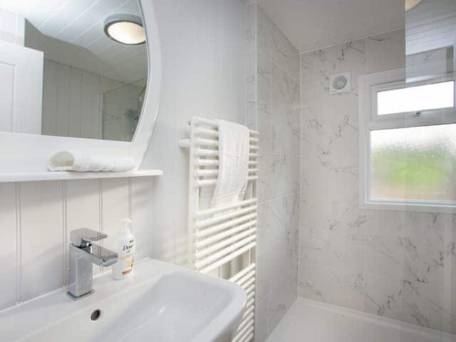 Shower room | The Retreat 8 - Moorland Views, Newton Abbot