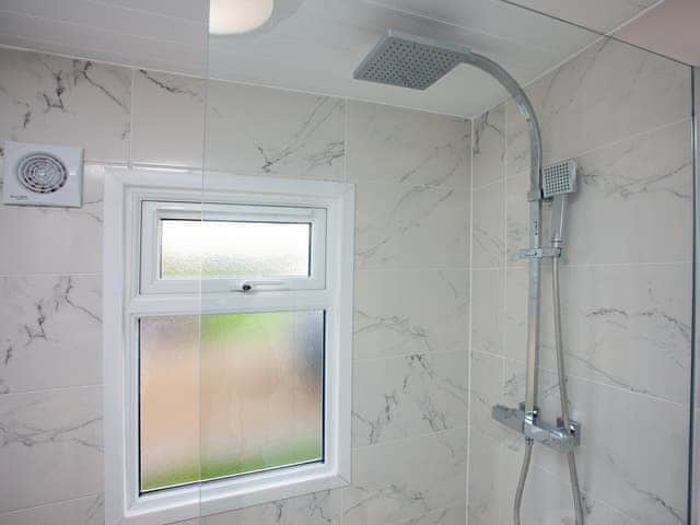 Shower room | The Retreat 8 - Moorland Views, Newton Abbot