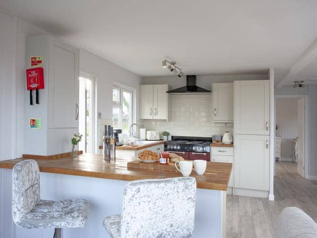 Kitchen | Lookout Lodge - Moorland Views, Newton Abbot