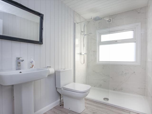 Shower room | Lookout Lodge - Moorland Views, Newton Abbot