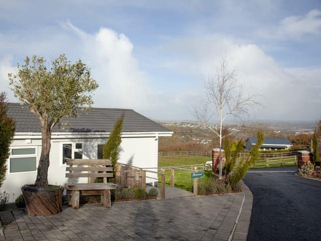 Exterior | Lookout Lodge - Moorland Views, Newton Abbot