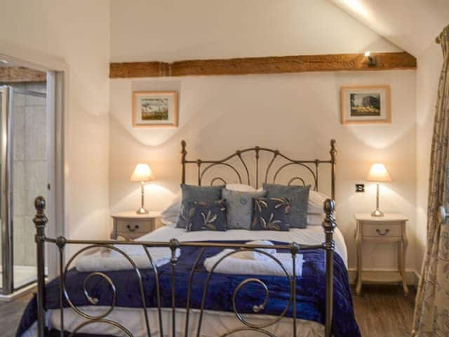 Master Kingsize bedroom | Skylarks&rsquo; Nest - Manor Farm Barns, Witton, near Happisburgh