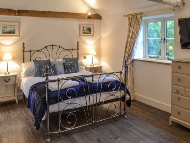 Master Kingsize bedroom | Skylarks&rsquo; Nest - Manor Farm Barns, Witton, near Happisburgh