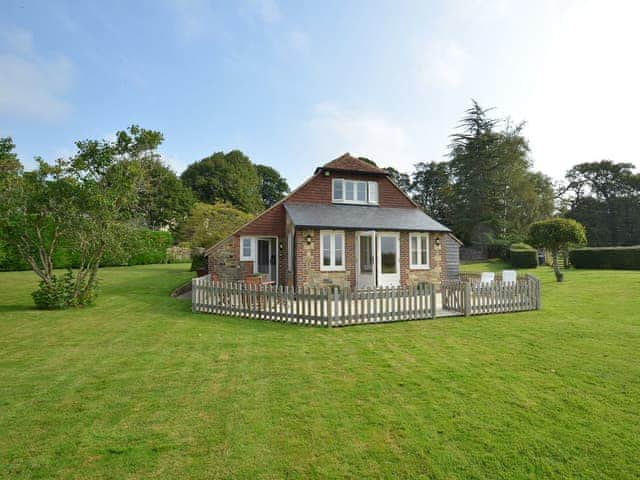 Sitting-out-area | The Barn at Tillington, Petworth