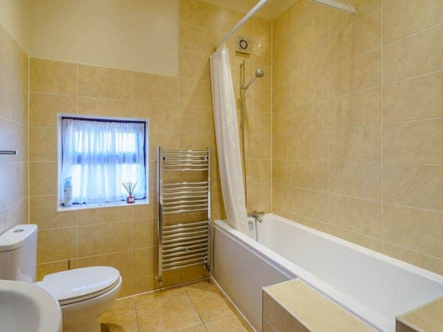 Bathroom | Hardhorn Breaks -The Shippon - Hardhorn Breaks, Poulton Le Fylde