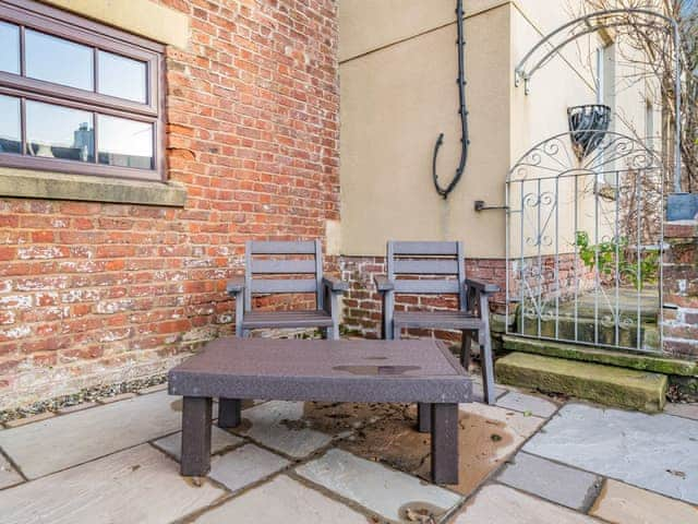 Sitting-out-area | The Barn - Hardhorn Breaks, Poulton Le Fylde