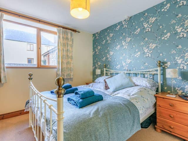 Double bedroom | The Granary - Oldiscleave Farm Cottages, Bideford