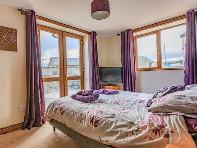 Double bedroom | The Granary - Oldiscleave Farm Cottages, Bideford