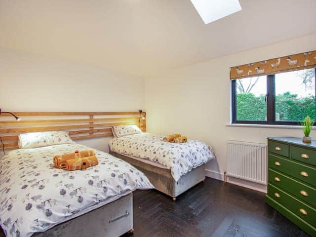 Twin bedroom | Diesel&rsquo;s Desirable Den - Lower Farm Lodges, Chart Sutton, near Maidstone