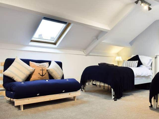 Twin bedroom | Darton Cottage, Whitby