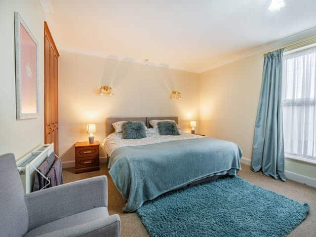 Double bedroom | West End Farm Lodge, Thornholme, near Driffield