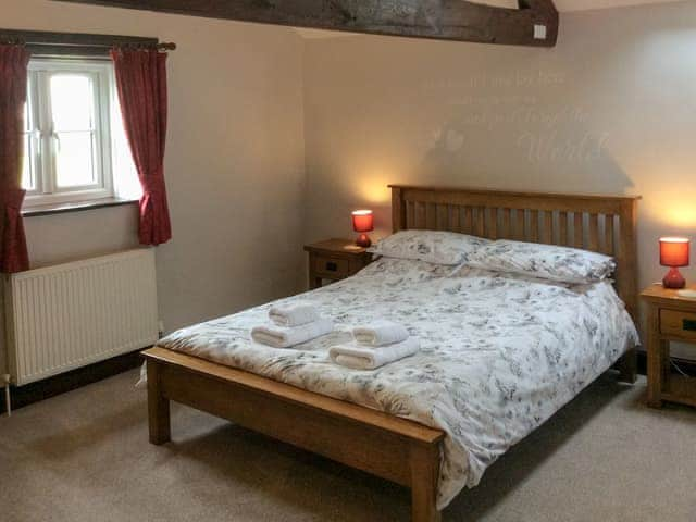 Kingsize bedroom | Heath Farm Cottages - Cowslip - Heath Farm , Bradworthy, near Hartland