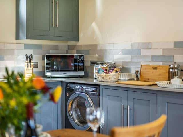 Kitchen | Snowdrop Lodge - Chicken Shed Lodges, Ashford