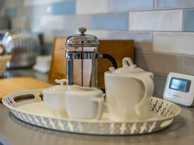 Kitchen | Snowdrop Lodge - Chicken Shed Lodges, Ashford