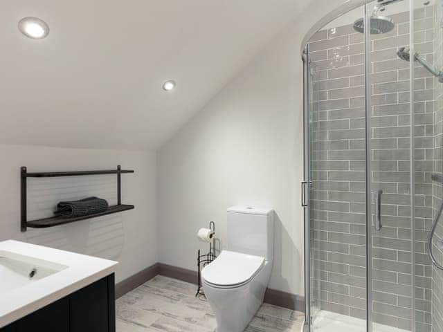 En-suite | The Foundary - Yocking Gate Holiday Accommodation, Whitchurch