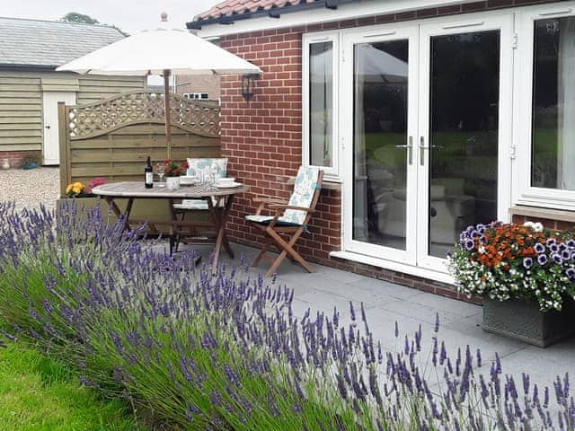 Patio | Holly Lodge, Hemsby