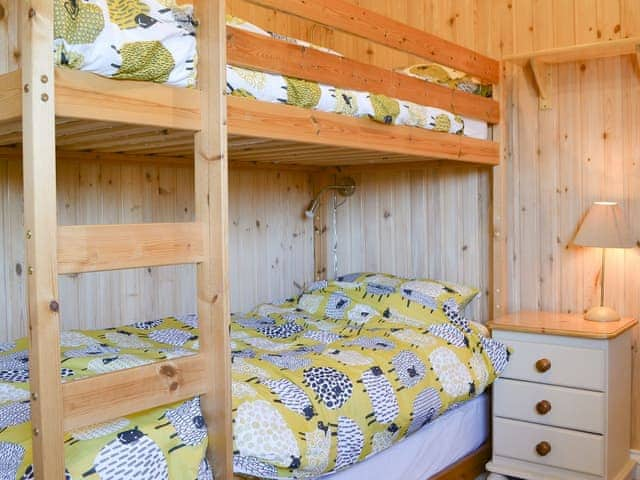 Bunk bedroom | Sparrow&rsquo;s Nest - Glendowlin Lodges, Yanwath, near Penrith