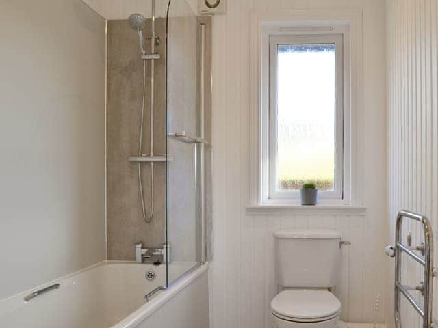 Bathroom | Sparrow&rsquo;s Nest - Glendowlin Lodges, Yanwath, near Penrith