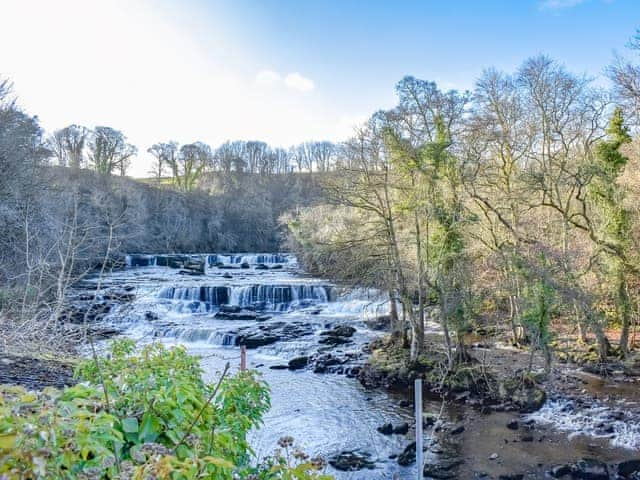 Setting | Starfall, Aysgarth, Aysgarth Falls