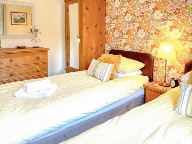 Twin bedroom | Two Chimneys, Keswick