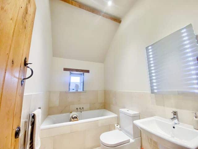 Double bedroom | Budding - Lower Ledge Farm, Doynton, near Bath