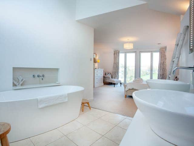 Master bedroom | Stargazer, Modbury, near Ivybridge