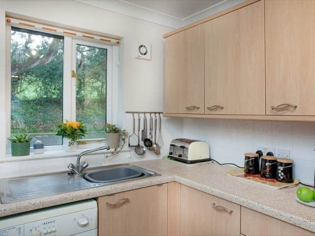 Kitchen area | Gull Cottage, Falmouth