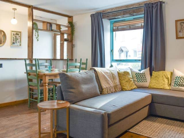 Living room/dining room | Berkeley Cottage, Ilfracombe