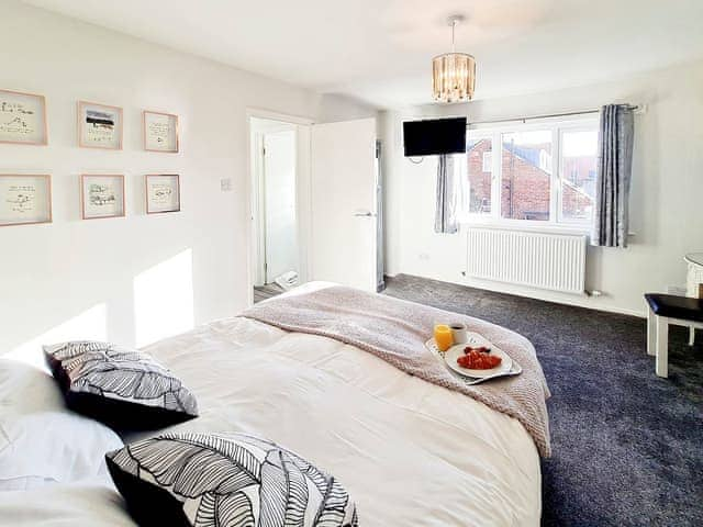 Double bedroom | Benson&rsquo;s Gem, Whitby