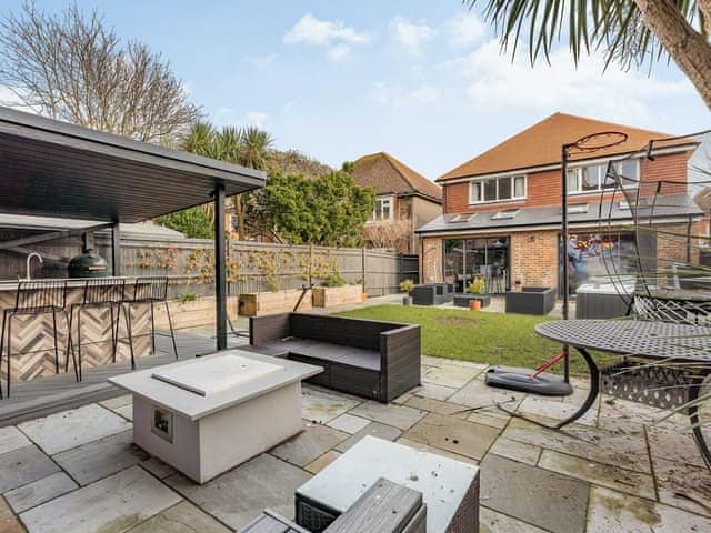 Sitting-out-area | Vallance House, Hove