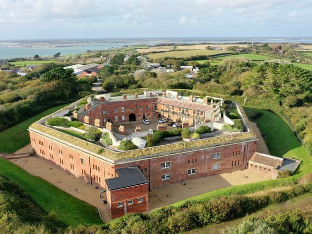 Exterior | The Officers Mess, Freshwater