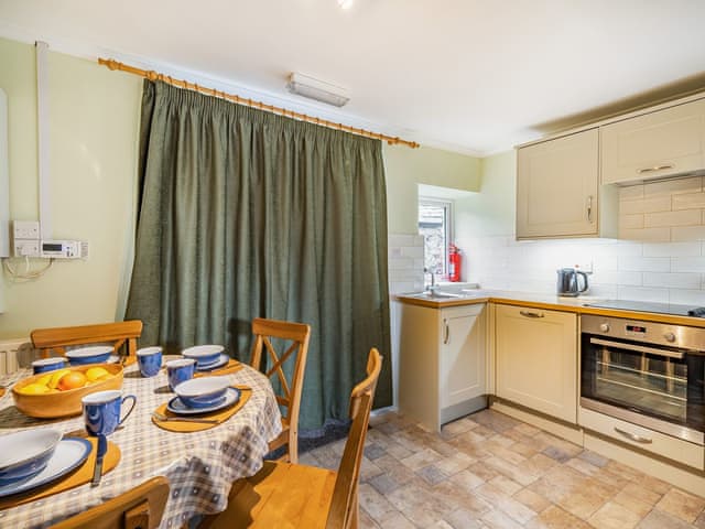 Kitchen/diner | 2 Fairview Terrace, Ambleside