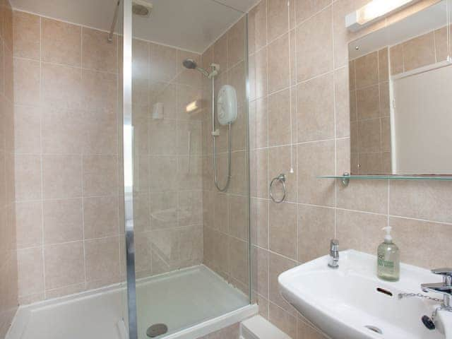 Shower room | Higher Trewithen Holiday Cottages- The Hayloft - Higher Trewithen Holiday Cottages, Sithians, near Falmouth