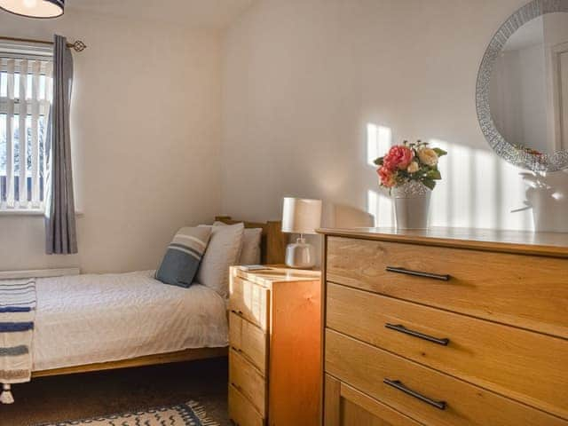 Single bedroom | Bee&rsquo;s Place, Whitby