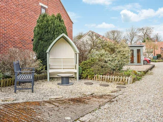 Garden and grounds | Pan cottage, Middleton