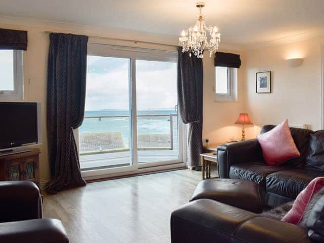 Living area | Seaview Apartment21 Spinnakers, Newquay
