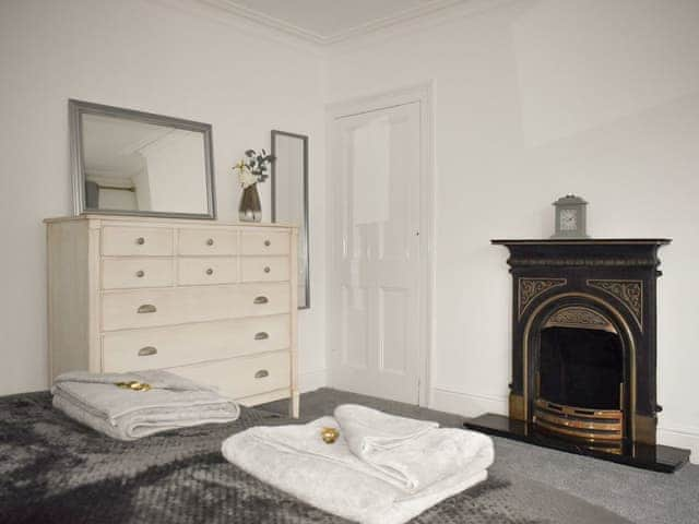 King Bedroom | Falcon Crest, Whitby